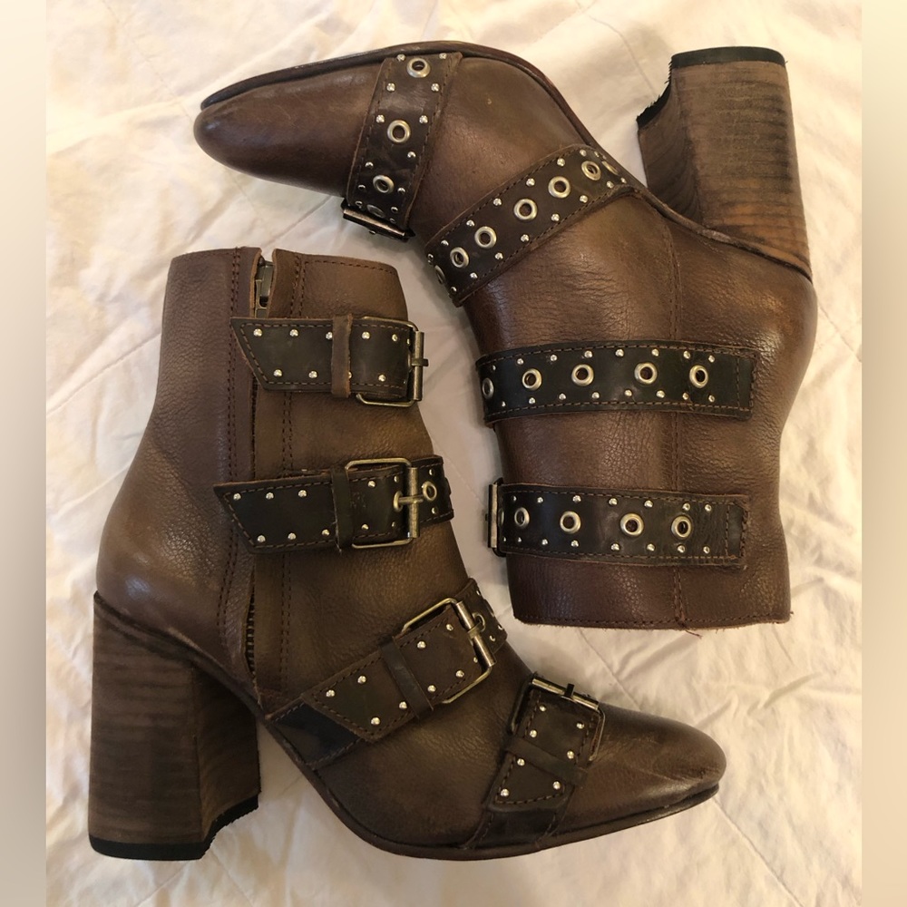Free Bird leather buckles joust boots, brown, EUC